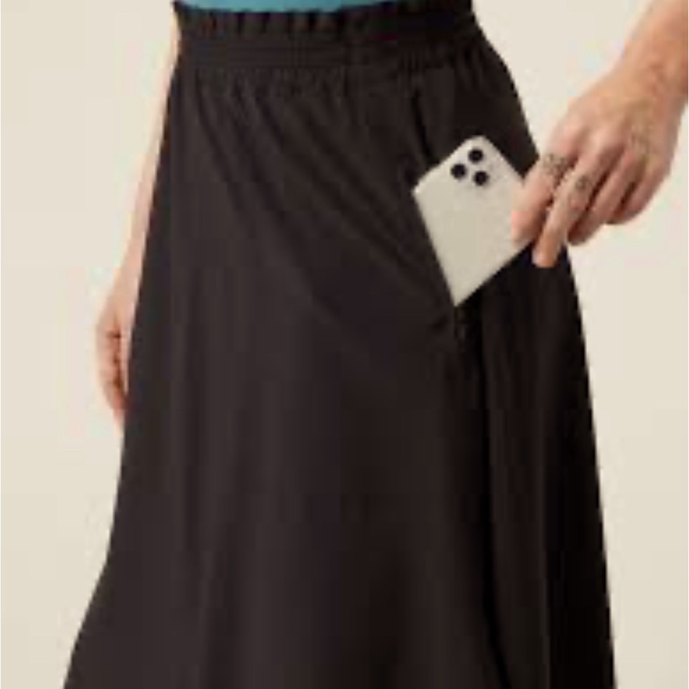 Athleta Savannah Skirt - new - never worn.
